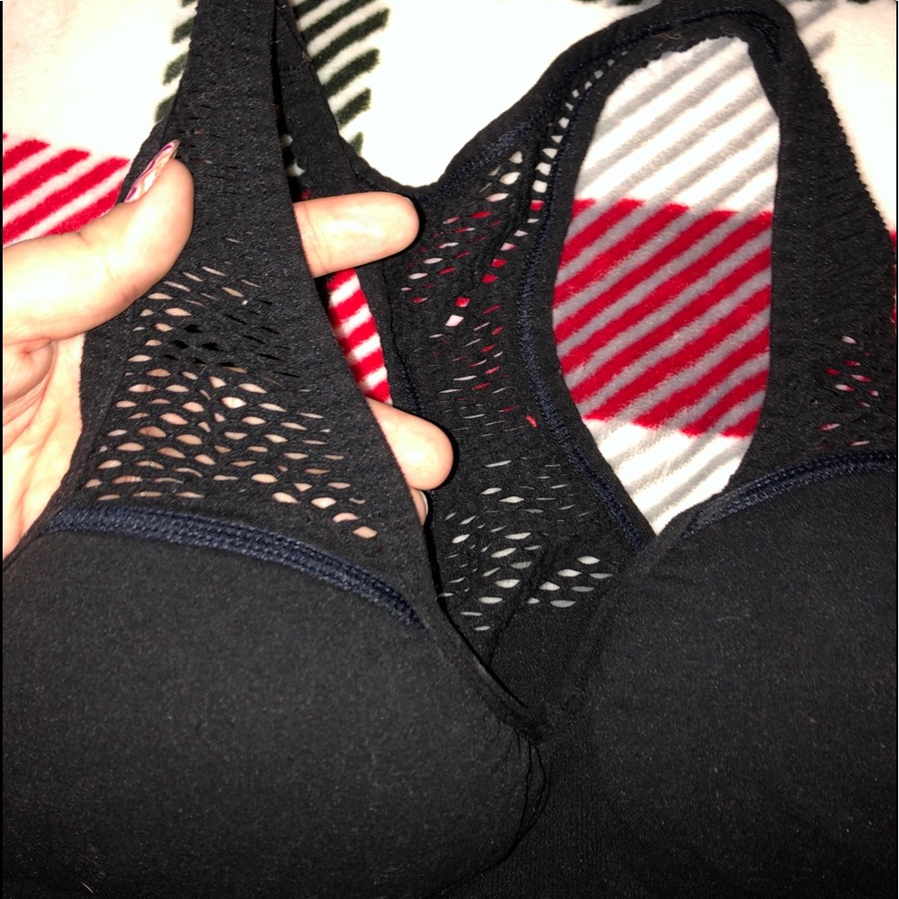 vs pink sports bra